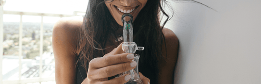 How To Use A Bong - HEMPER