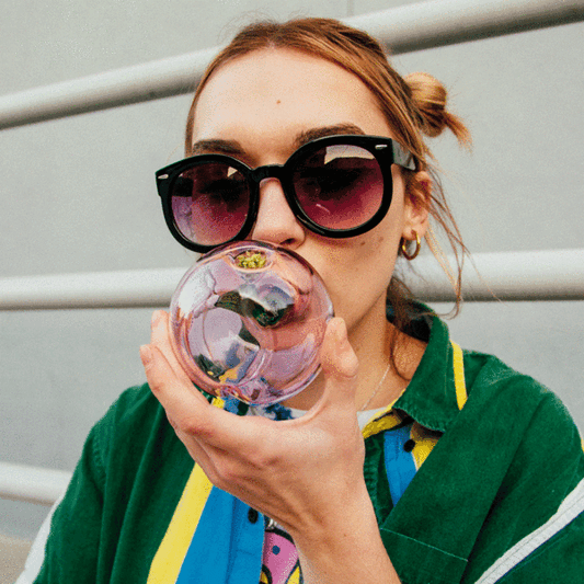 10 Best Novelty Pipes & Bongs - HEMPER