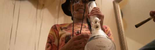 Differences Between Scientific vs. Heady Glass