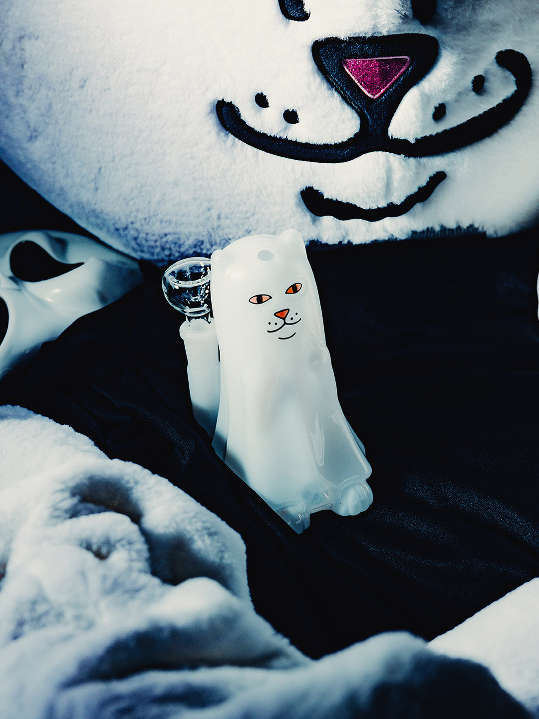 Hemper October Killer Nermal Lifestyle Assets C - 212 - 1080x1440.jpg