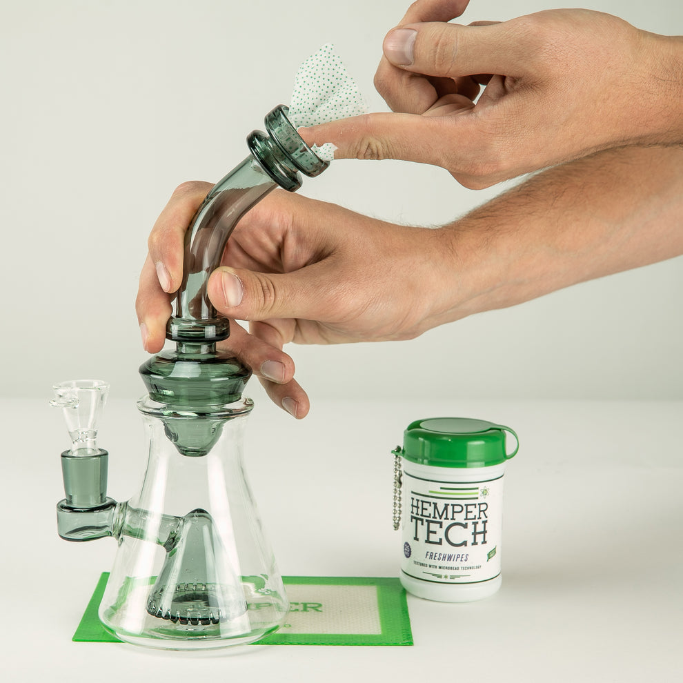 HEMPER Tech Alcohol Freshwipes Bucket - Function - 5